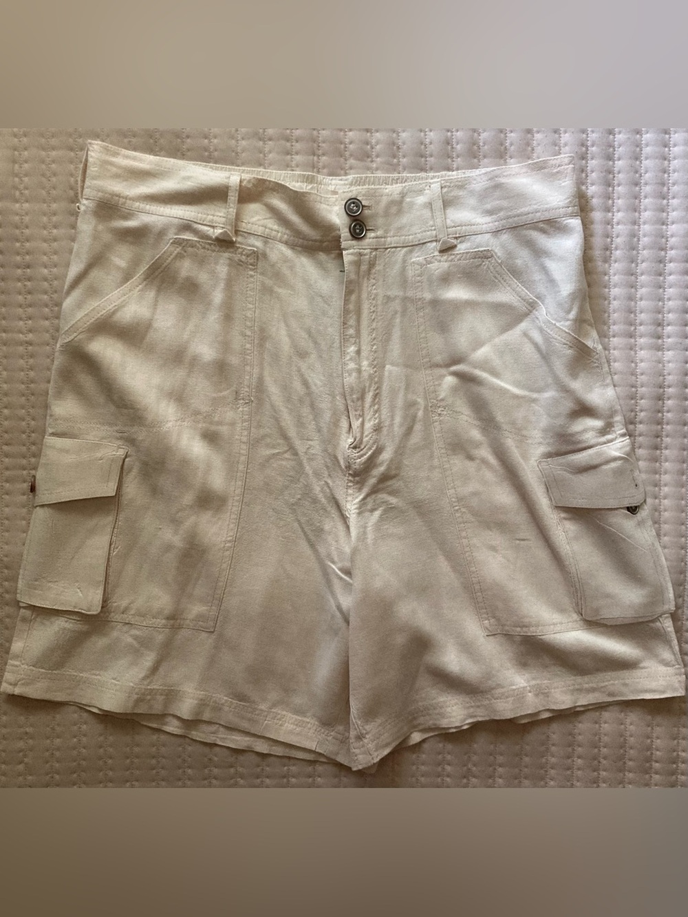 Pilcro Anthropologie Cargo Shorts Women’s 32 Ivory Linen Baggy 8” Cute Comfy